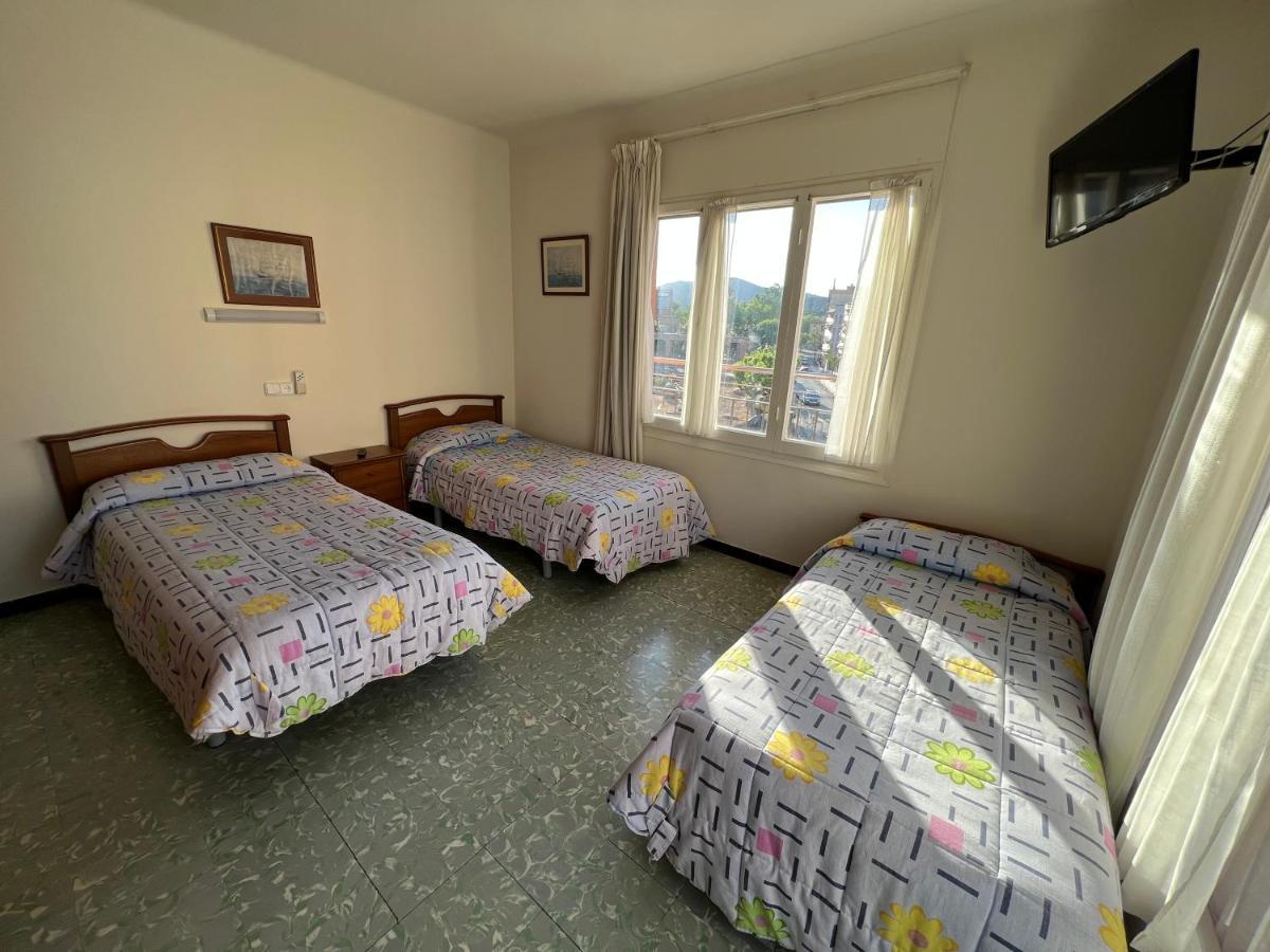Hostal Zurich Sant Feliu de Guíxols Exterior foto