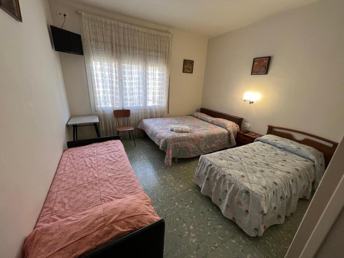 Hostal Zurich Sant Feliu de Guíxols Exterior foto